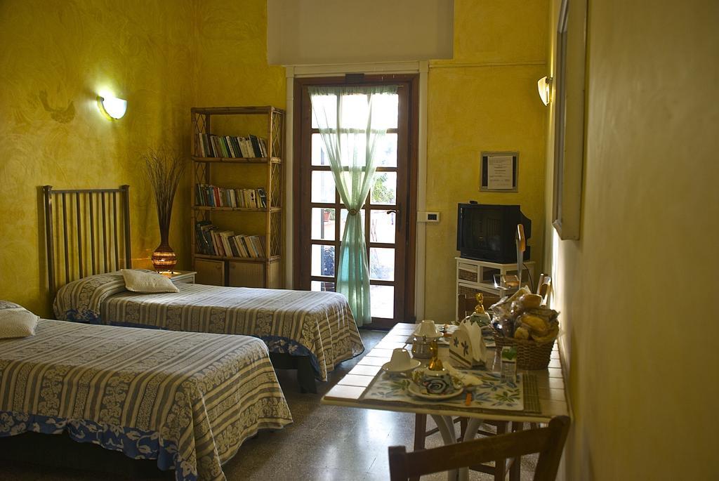 B&B Mery Lho Aprilia Zimmer foto